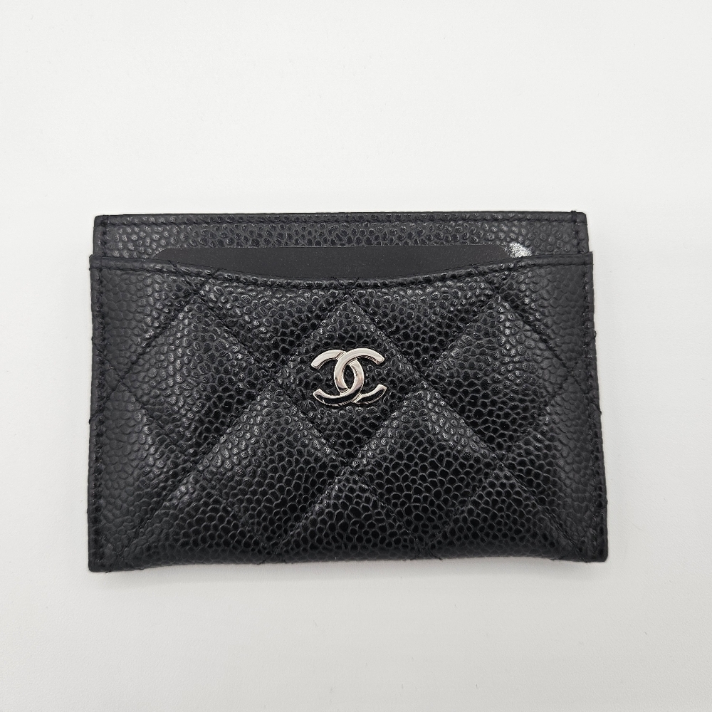 Chanel Interlocking CC Logo Classic Card Holder black caviar EUC